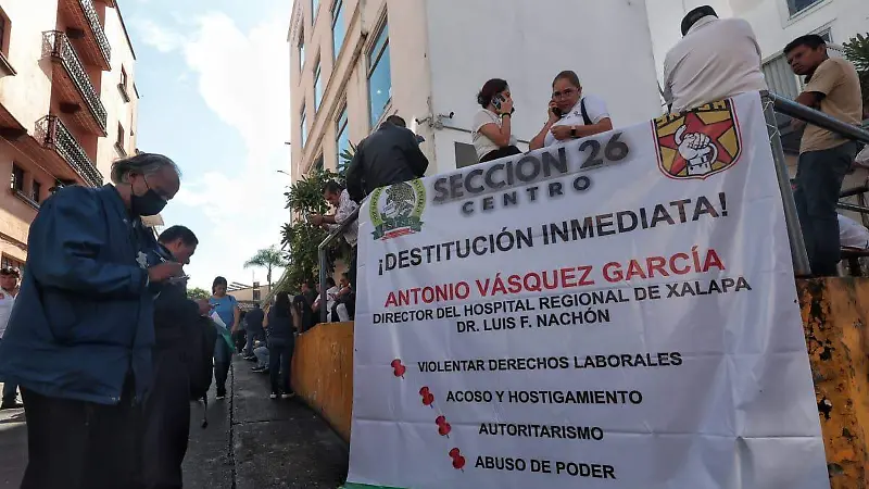 Trabajadores del Hospital Civil de Xalapa
